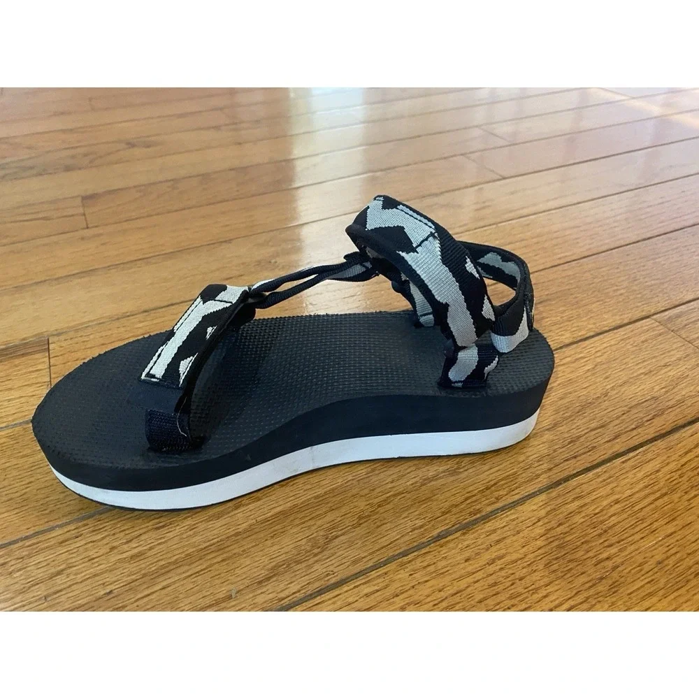 Teva Womens Sandals Flatform Universal Balance Size 8 Platform  Black